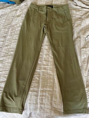 Levi's Khaki Chino Standard Taper Pants